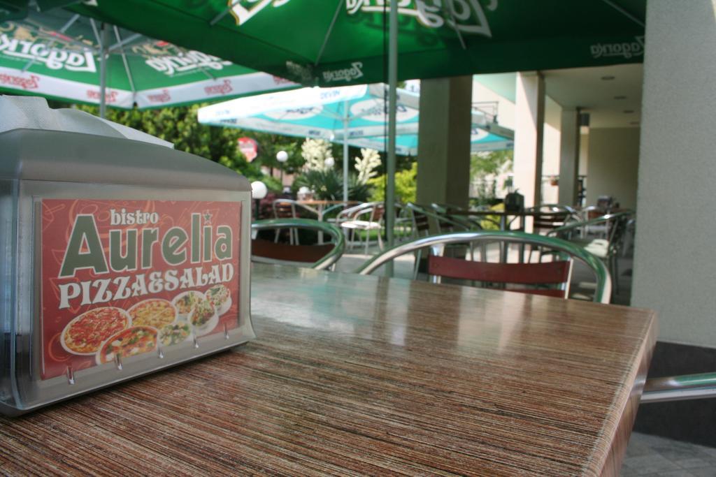 Family Hotel Aurelia Sunny Beach Esterno foto