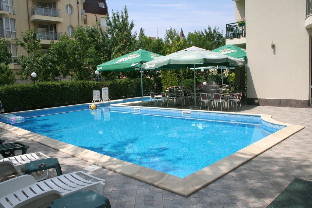Family Hotel Aurelia Sunny Beach Esterno foto