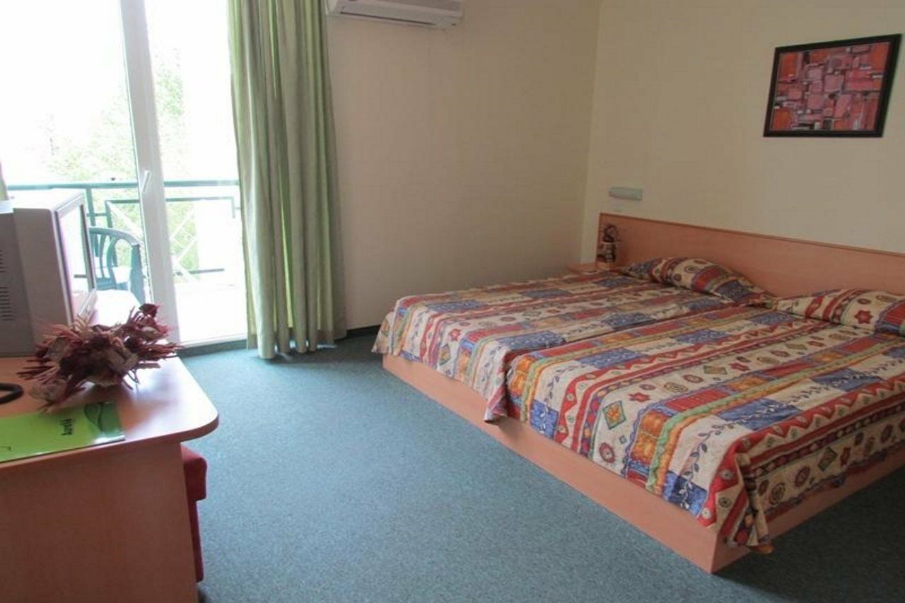 Family Hotel Aurelia Sunny Beach Esterno foto