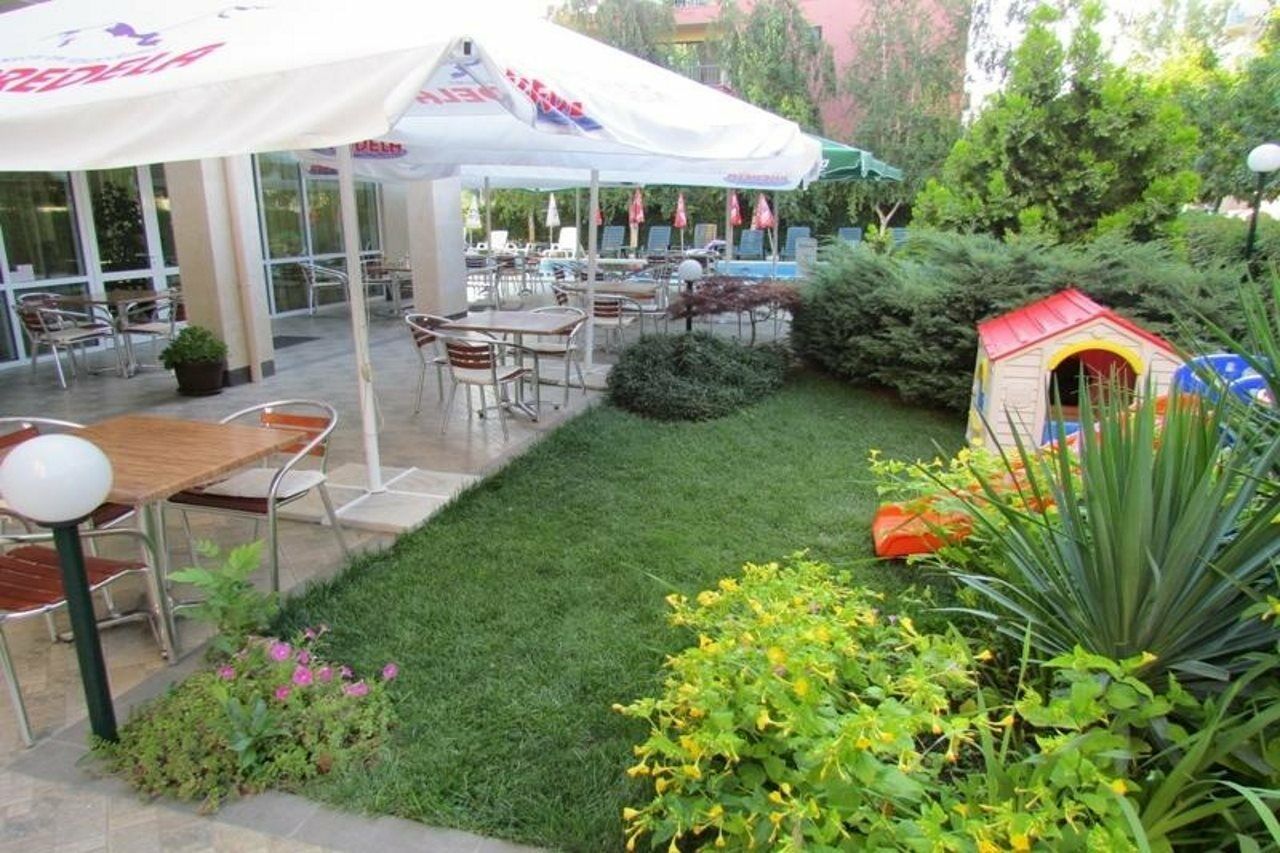 Family Hotel Aurelia Sunny Beach Esterno foto